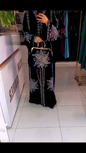 مانتو مرجانی